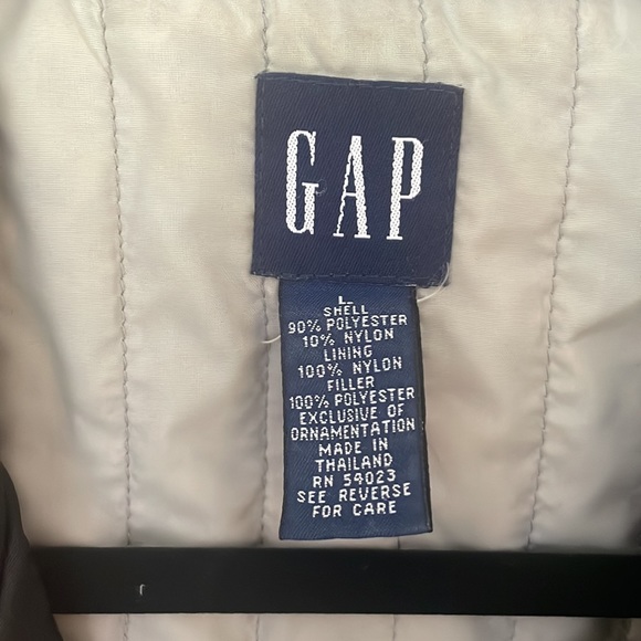 Gap black jacket; lightweight, layers well. Hip length/slightly longer in back. - Picture 4 of 8